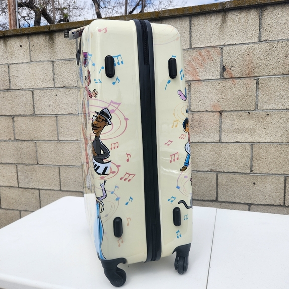 Disney Hard Suitcases Bioworld Limited Edition 100 Years Of Music 20" - Picture 5 of 5